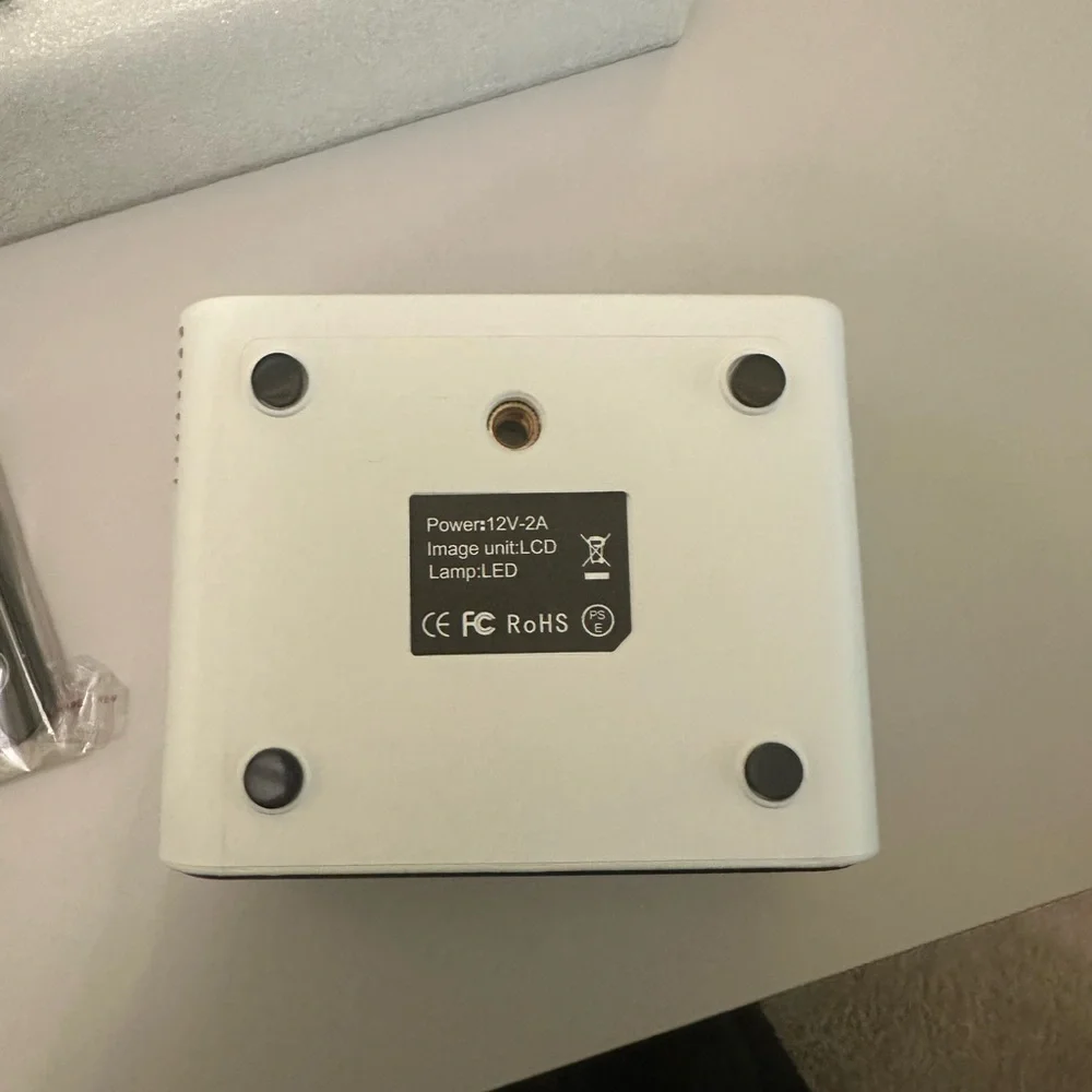 LED mini projector - Picture 8 of 9